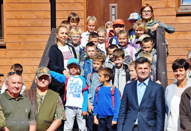 Realizacja drugiej edycji programu odbudowy zwierzyny drobnej. Tym razem do środowiska naturalnego trafiło około 430 sztuk zajęcy