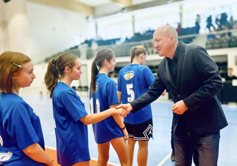 Zdecydowane zwycięstwo koszykarek z Ziębic w powiatowym finale koszykówki