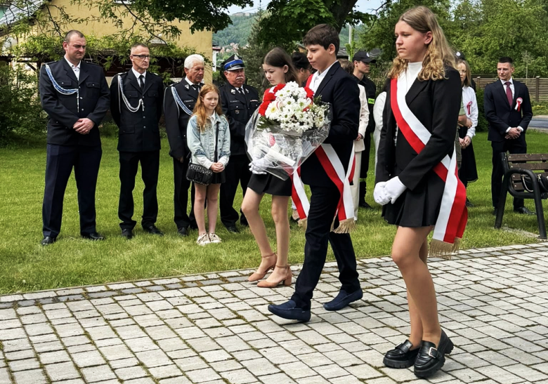 Gminne obchody święta Konstytucji 3 maja w Budzowie