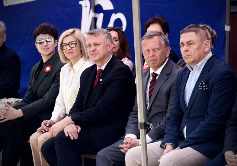 Uroczyste obchody 235. rocznicy Konstytucji 3 Maja i Dnia św. Floriana w Henrykowie