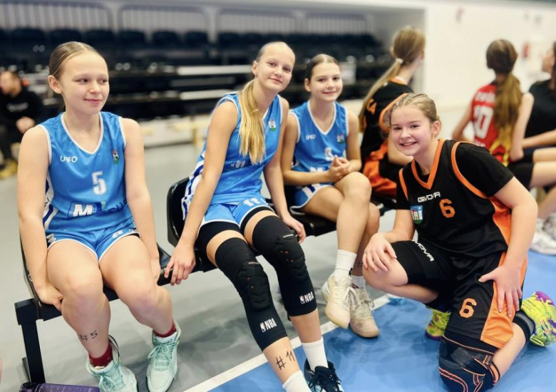 Zdecydowane zwycięstwo koszykarek z Ziębic w powiatowym finale koszykówki