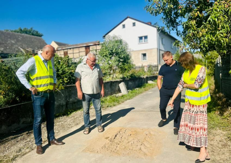 Remont drogi powiatowej w Bożnowicach na finiszu