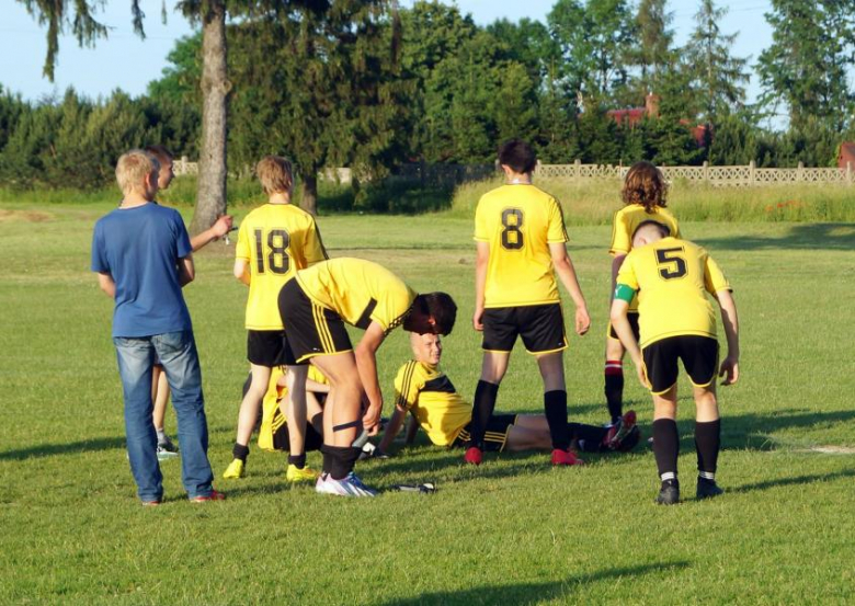 Polonia Ząbkowice Śląskie 4:5 (3:3) Hutnik Szczytna