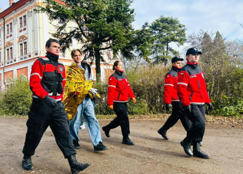 Jak zachować się w sytuacji ataku terrorystycznego? Szkolenie dla uczniów