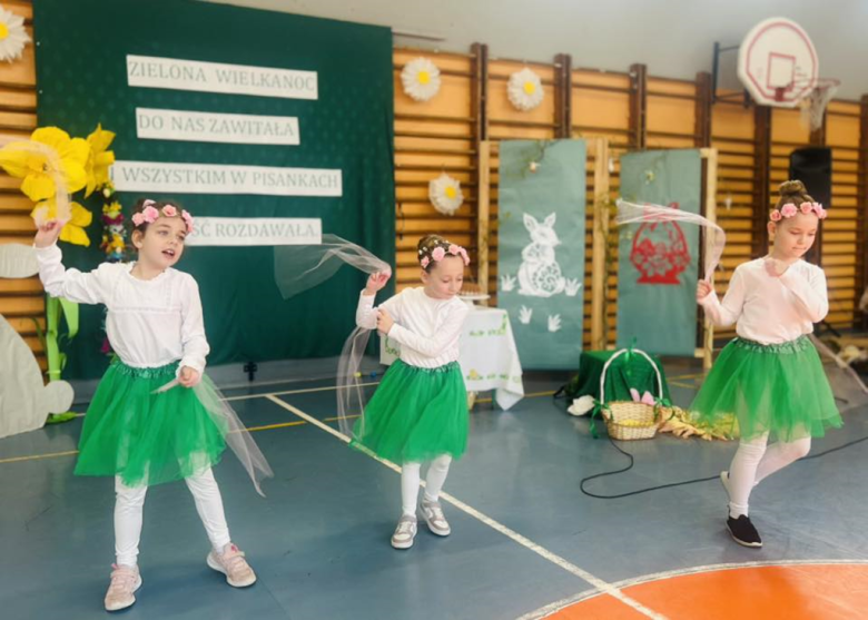 Apel wielkanocny w Szkole Podstawowej w Henrykowie