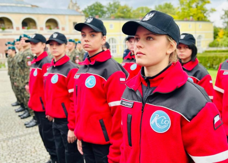 Kadeci z Henrykowa złożyli ślubowanie. Wyróżniono także nauczycieli