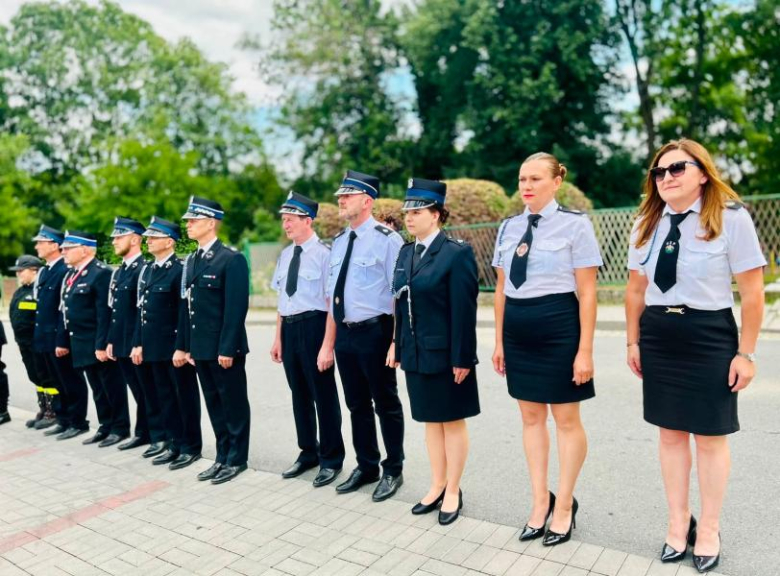 80 lat OSP Henryków. Jubileusz jednostki z udziałem strażaków, mieszkańców i samorządowców