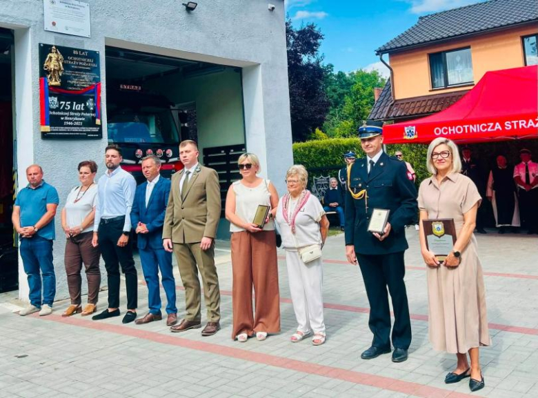 80 lat OSP Henryków. Jubileusz jednostki z udziałem strażaków, mieszkańców i samorządowców