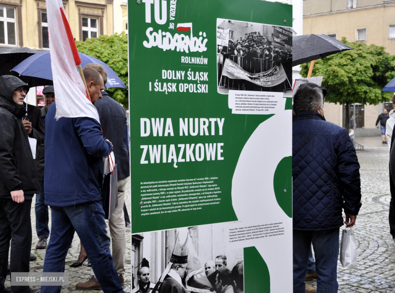 Uroczyste otwarcie wystawy plenerowej „Tu rodziła się »Solidarność« Rolników"