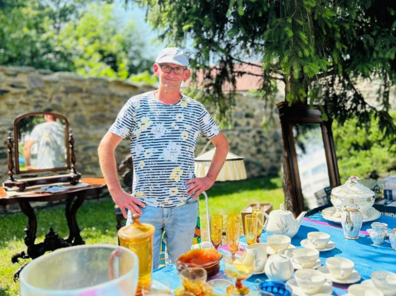 Rodzinna niedziela w Ziębicach. Piknik z piosenką i giełda staroci przy muszli koncertowej