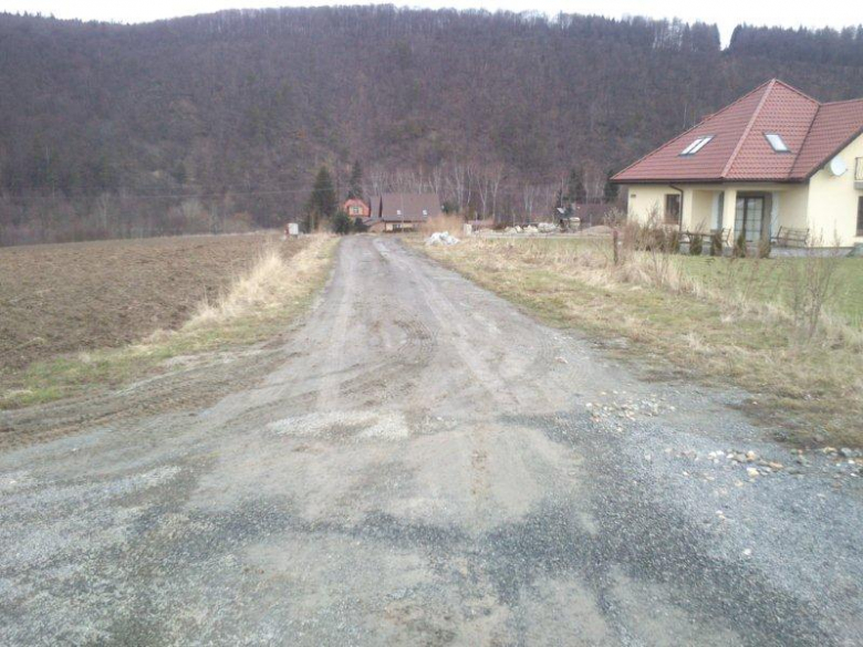 Droga na Osiedlu Słonecznym przed remontem