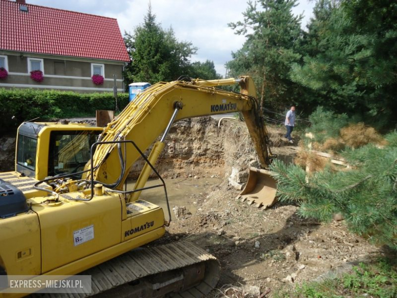 W związku z remontem mostu droga powiatowa jest w tym miejscu zamknięta