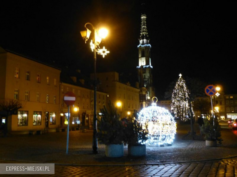 Ząbkowice Śląskie w nocnej scenerii