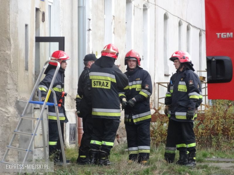 Pożar mieszkania w Ząbkowicach Śląskich. Dwie osoby zostały przetransportowane do szpitala