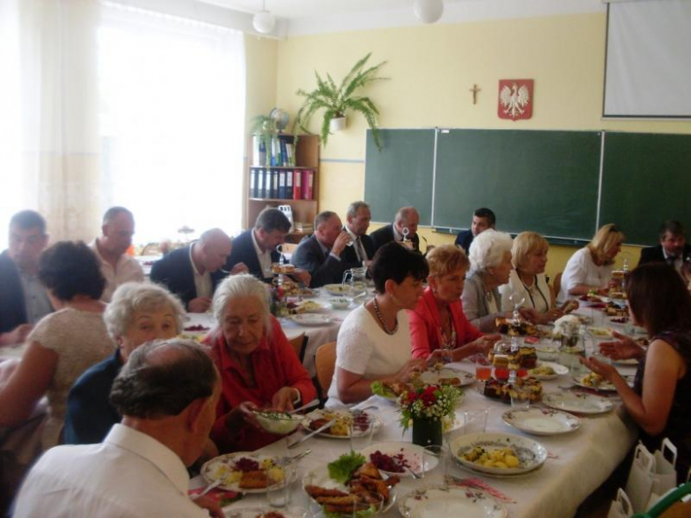 70-lecie szkoły podstawowej w Zwróconej