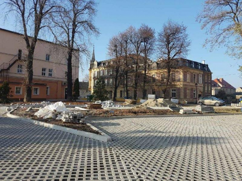 Odtworzyli historyczny taras przy Gminnym Centrum Kultury w Kamieńcu Ząbkowickim