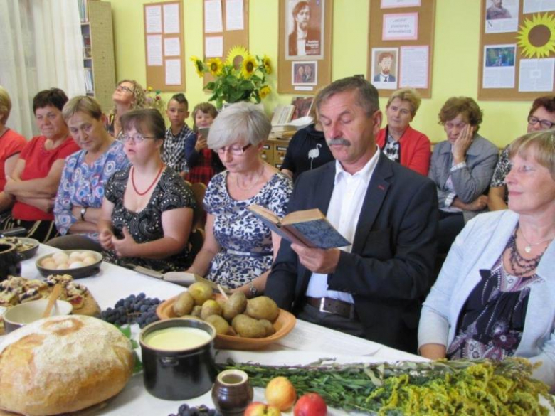 Czytanie „Wesela” w Brzeźnicy