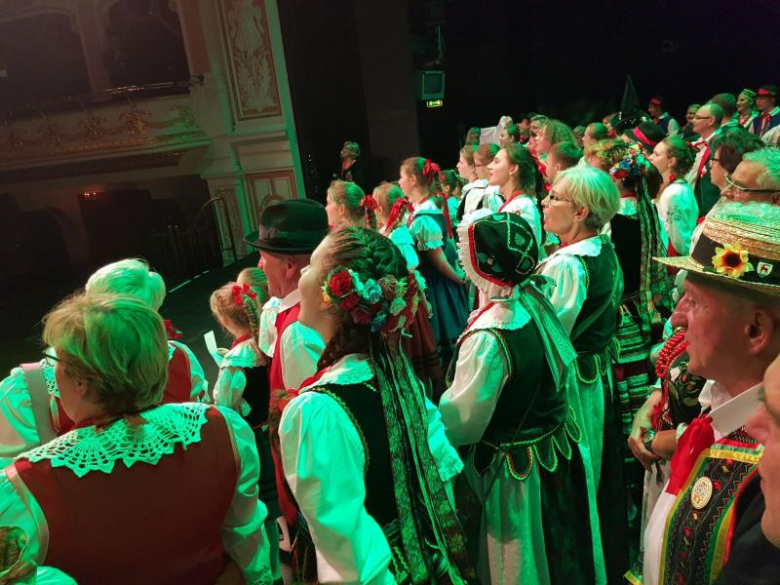 Zespół „Przełomiacy” pod kierownictwem Mirosławy Kieloch