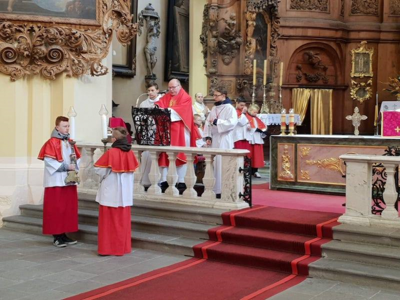 Ministranci z Diecezji Świdnickiej rywalizowali w turnieju tenisa stołowego i szachowym