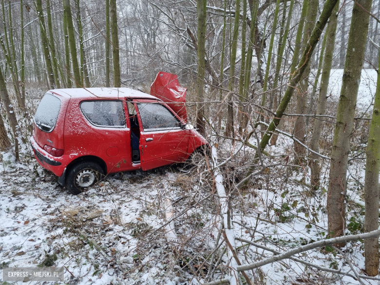 Seicento wypadło z drogi w Kluczowej