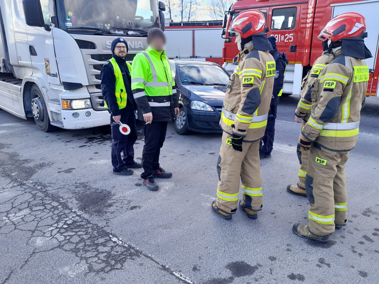 Kolizja na skrzyżowaniu krajowej ósemki z ul. Legnicką 