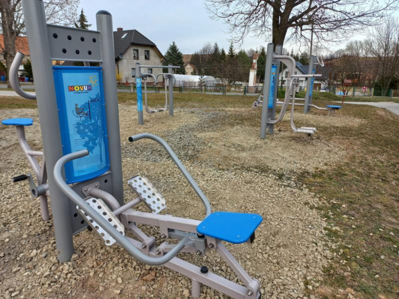 W Lubnowie doposażono plac rekreacyjny przy boisku