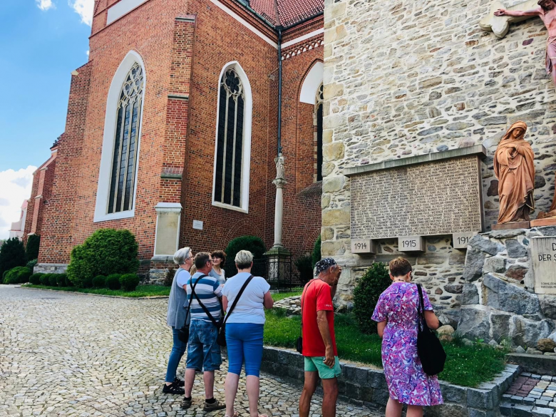 W czwartkowe przedpołudnie w Ziębicach odbyła się gra miejska pn. „Rozegraj miasto - ziębicką kapsułą czasu"