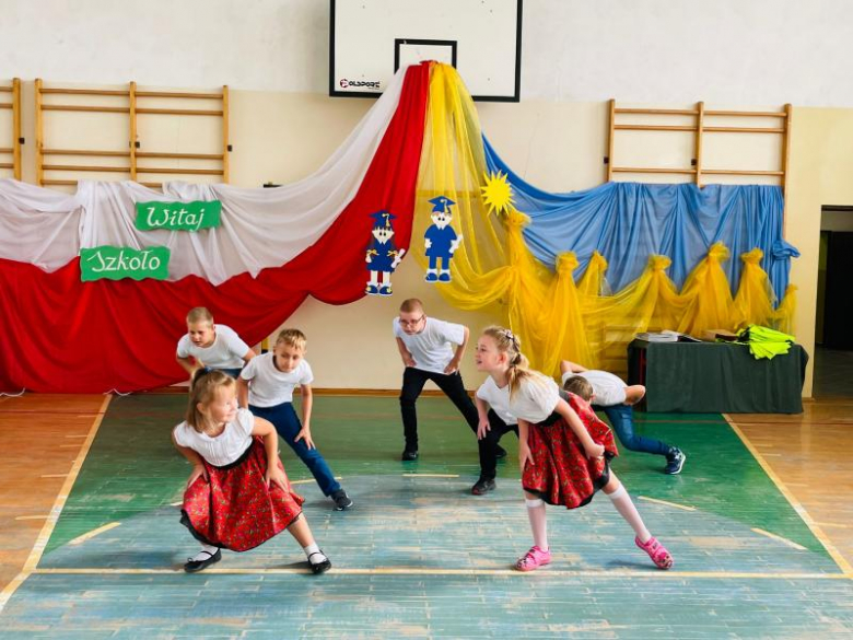 Gminne rozpoczęcie roku szkolnego w Niedźwiedziu