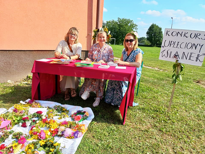 Narodowe czytanie „Ballad i romansów” w Szkole Podstawowej w Henrykowie.