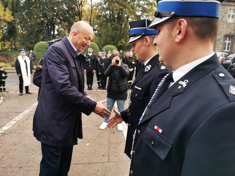 Uroczyste przekazanie auta ratowniczo-gaśniczego dla OSP Henryków