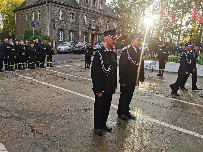 Uroczyste przekazanie auta ratowniczo-gaśniczego dla OSP Henryków