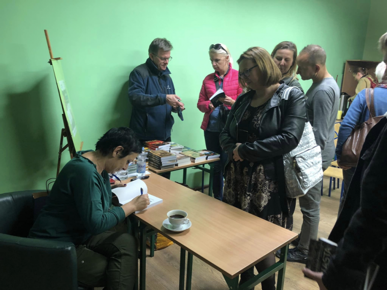 Joanna Lamparska w ząbkowickiej bibliotece