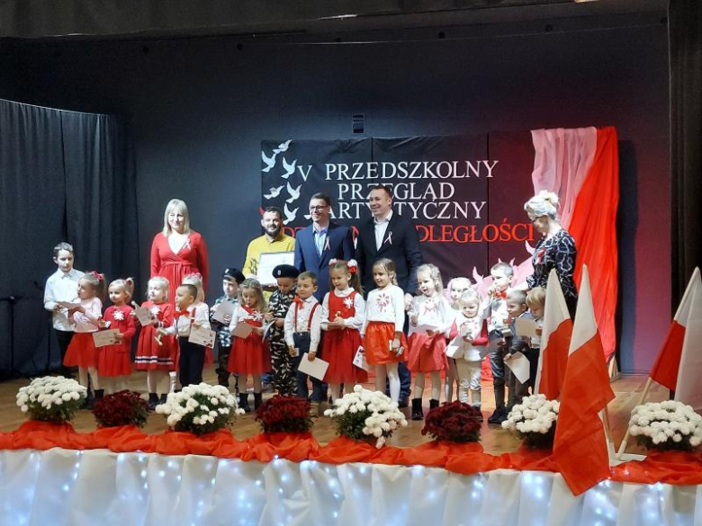 Przedszkolny Przegląd Artystyczny na Dzień Niepodległości