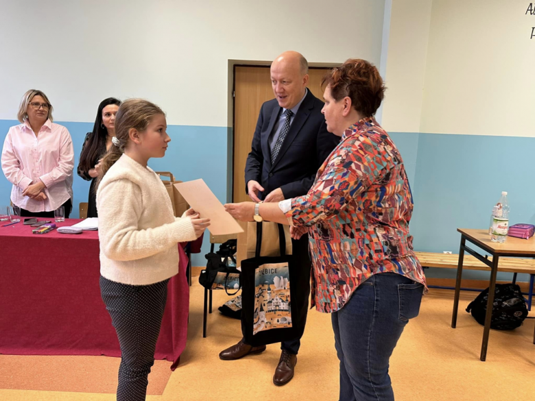 Nagrodzeni za wiedzę o prawach człowieka