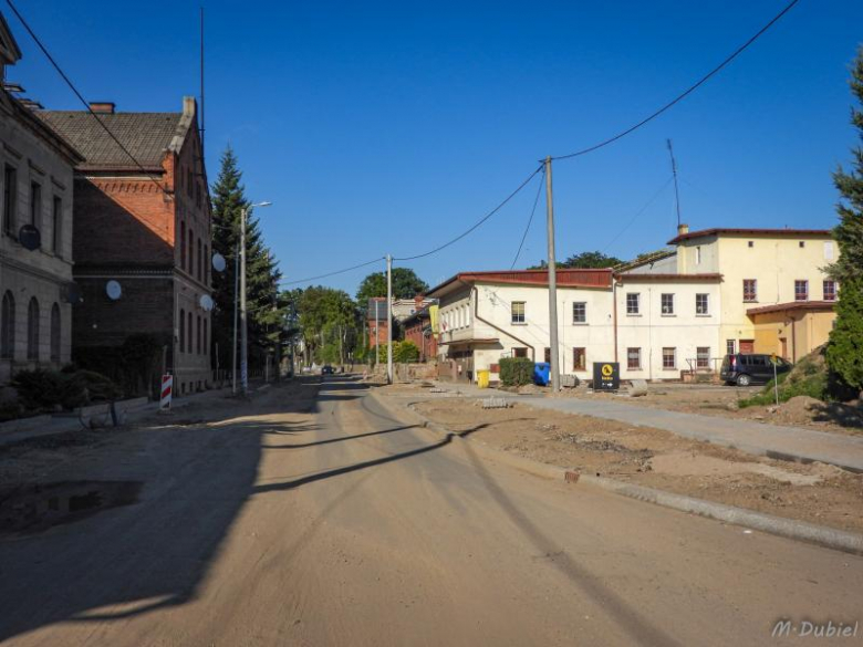 Trwają prace z przebudową ul. Wojska Polskiego w Ziębicach i budową ronda