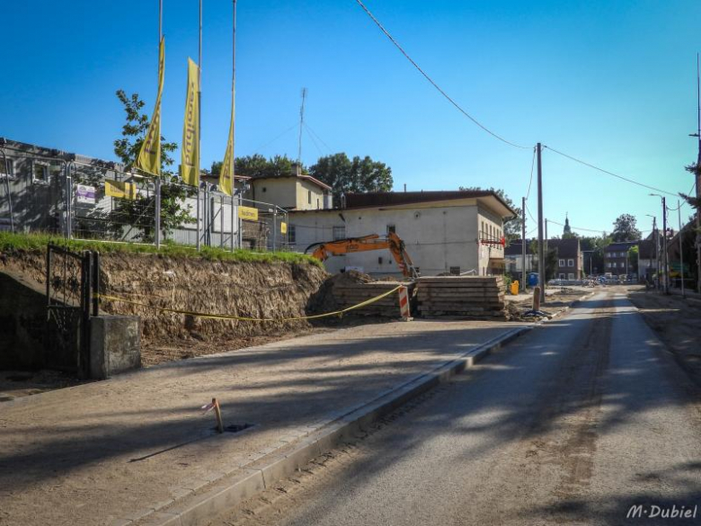 Trwają prace z przebudową ul. Wojska Polskiego w Ziębicach i budową ronda