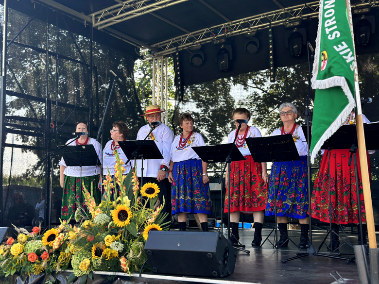 Dożynki gminy Ziębice w Niedźwiedziu