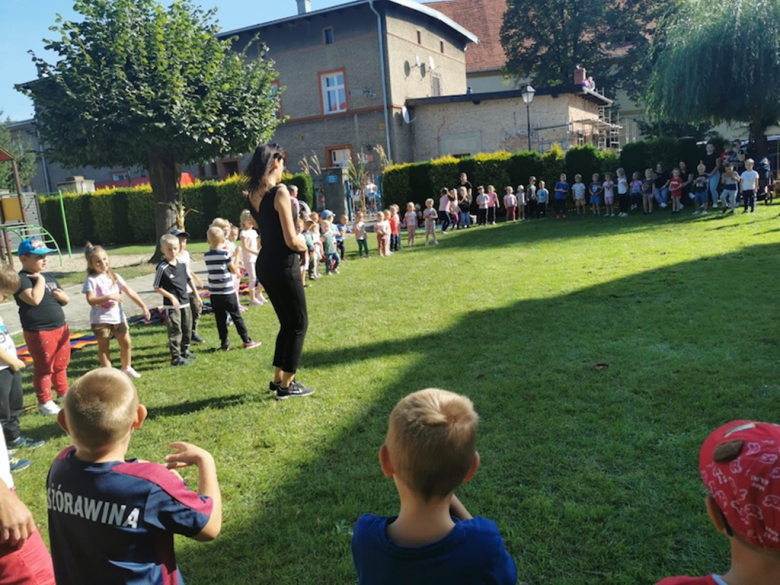 Święto pieczonego ziemniaka w przedszkolu nr 1 w Kamieńcu Ząbkowickim