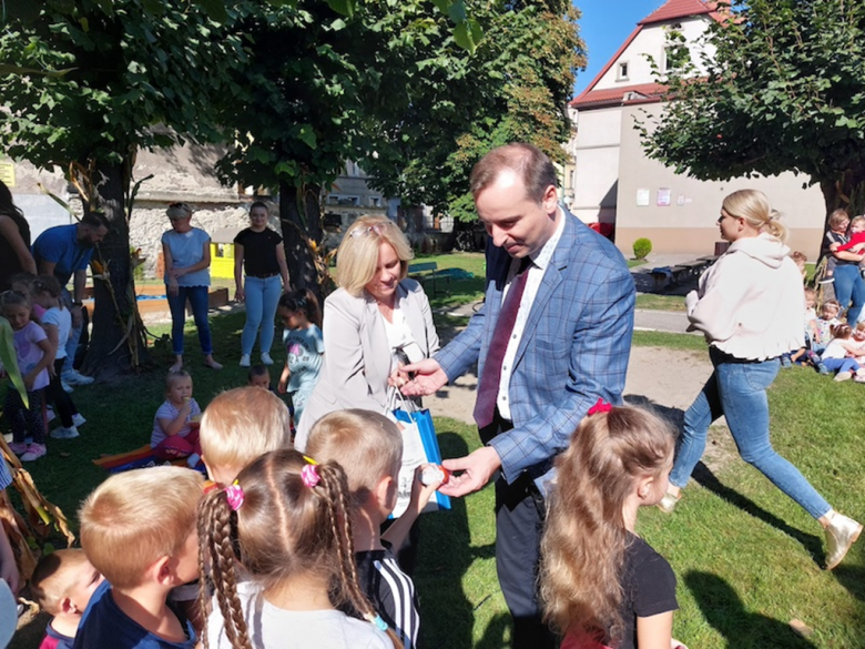 Święto pieczonego ziemniaka w przedszkolu nr 1 w Kamieńcu Ząbkowickim