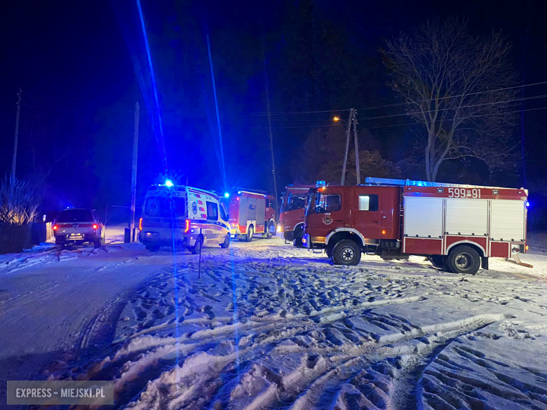 Pożar w budynku mieszkalnym w Tomicach. Nie żyje mężczyzna 