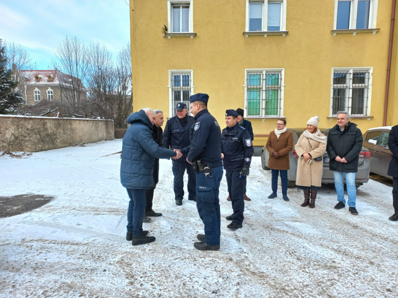 Nowe radiowozy dla policjantów z Komendy Powiatowej Policji w Ząbkowicach Śląskich