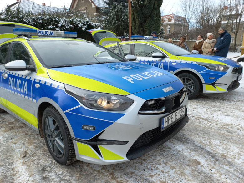 Nowe radiowozy dla policjantów z Komendy Powiatowej Policji w Ząbkowicach Śląskich