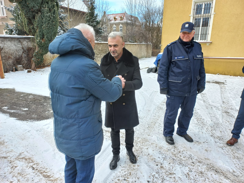 Nowe radiowozy dla policjantów z Komendy Powiatowej Policji w Ząbkowicach Śląskich