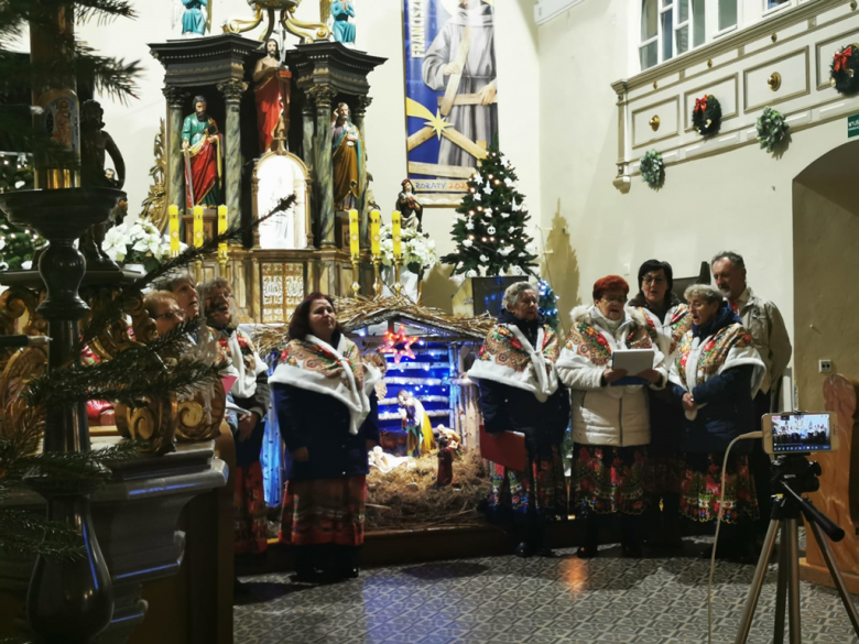  Spotkanie noworoczne z Kołem Gospodyń Wiejskich w Doboszowicach i kolędowanie w Starczowie