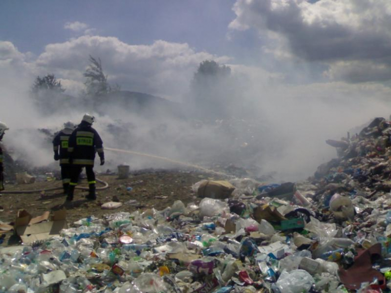  Pożar śmietniska w Potworowie