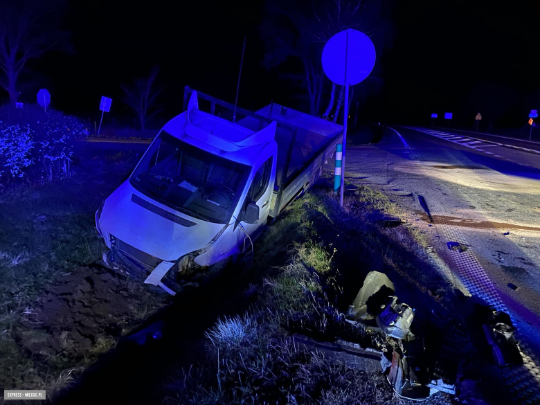  		Zderzenie opla i volkswagena na krajowej ósemce