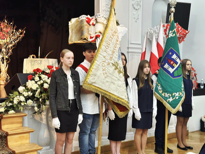 „Połączmy serca w jedno Ojczyzny kochanie”. Akademia patriotyczna w Ziębicach