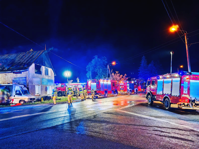 Pożar domu jednorodzinnego w Laskach