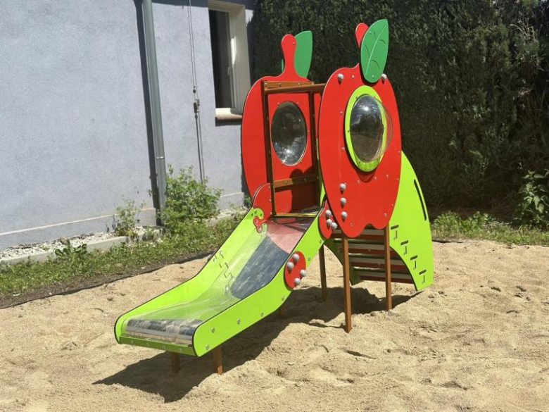 „Aktywnie i w zachwycie poznaję Gminę Ziębice”- nowe place zabaw w Nowinie i Rososznicy