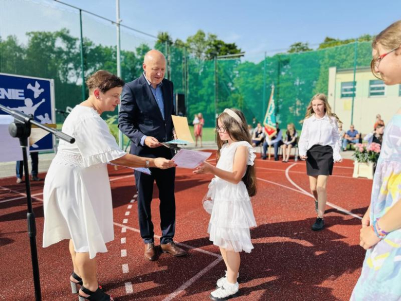 Zakończenie roku szkolnego w Szkole Podstawowej nr 2 w Ziębicach [foto]